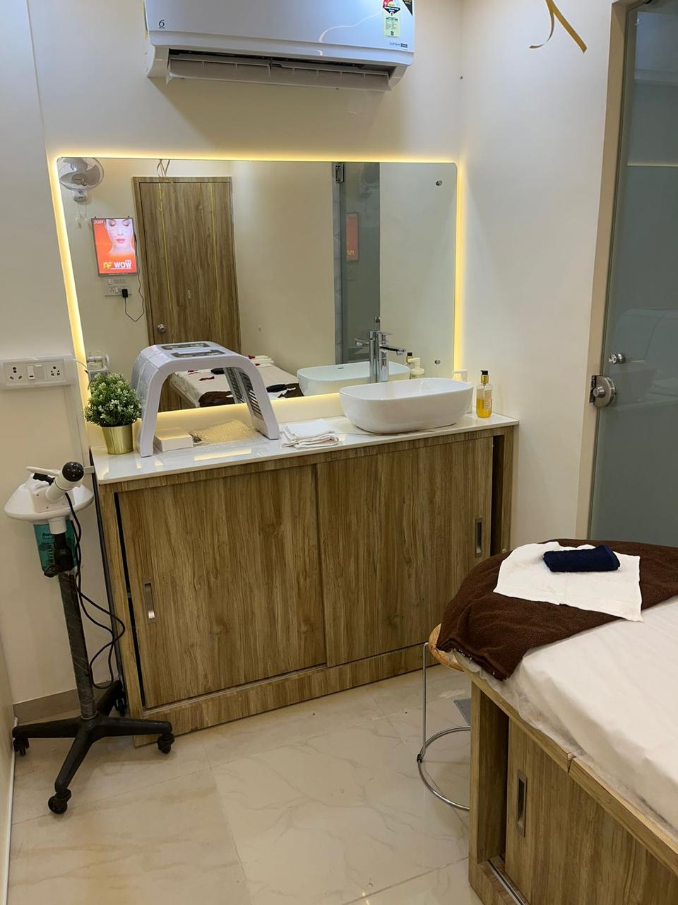 VLCC Beauty and Cosmetology Clinic Wakad