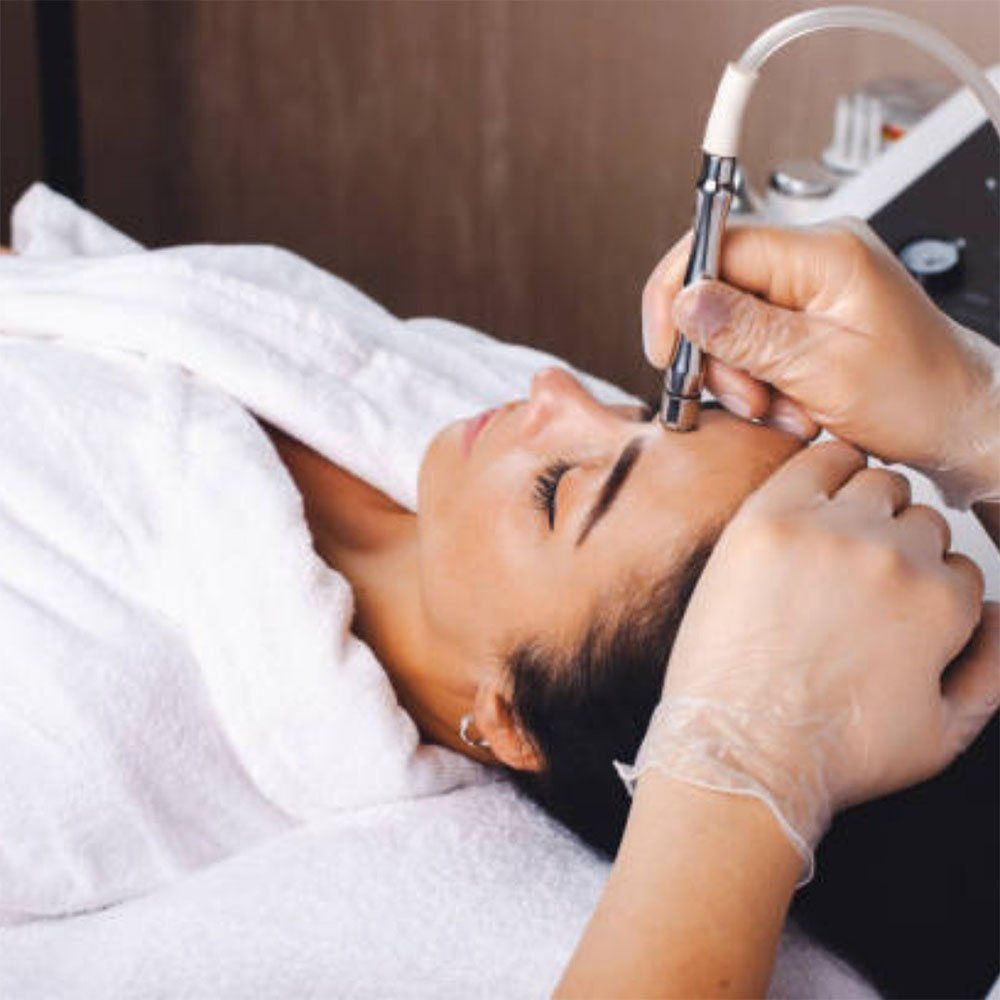 Microdermabrasion treatment at VLCC Beauty Clinic Wakad Pune for radiant, glowing skin